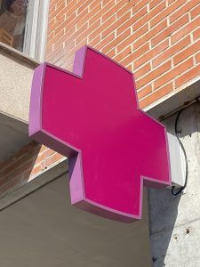 banderola o rotulo para farmacias